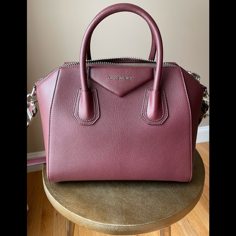 Used once Givenchy Small Antigona!! Perfect condition! oxblood color